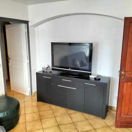 Appartement Dans Villa Nicoise Niza Exterior foto